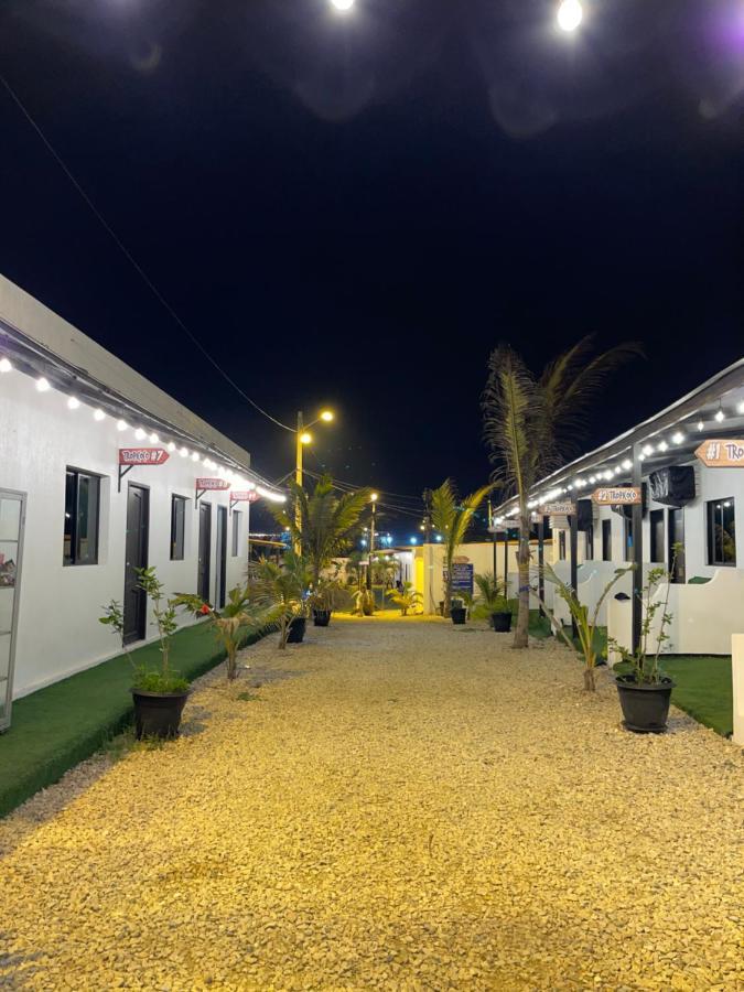 Hostal Tropicoco Hotel Playas Exterior photo