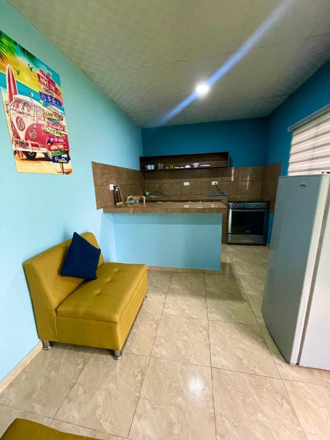 Hostal Tropicoco Hotel Playas Exterior photo